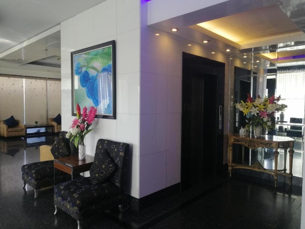 Blueberry Tourist Hotel Davao City Exteriör bild
