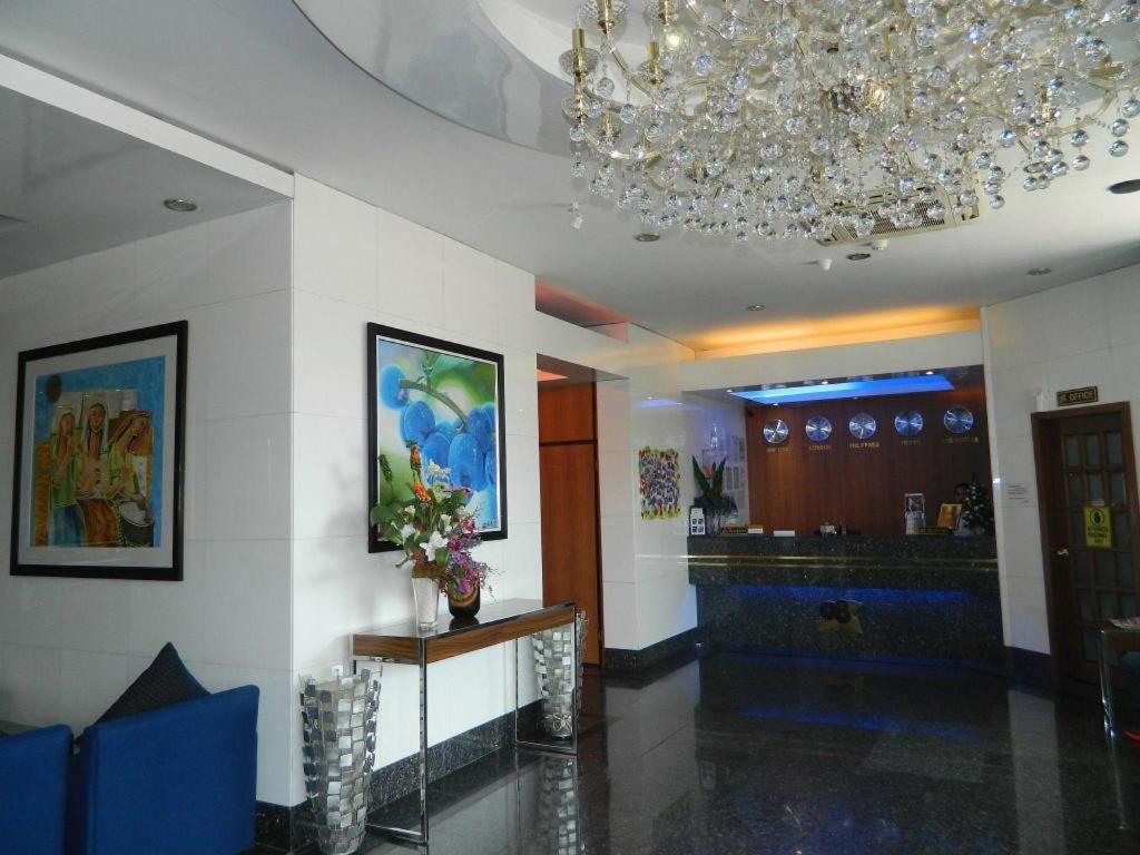 Blueberry Tourist Hotel Davao City Exteriör bild