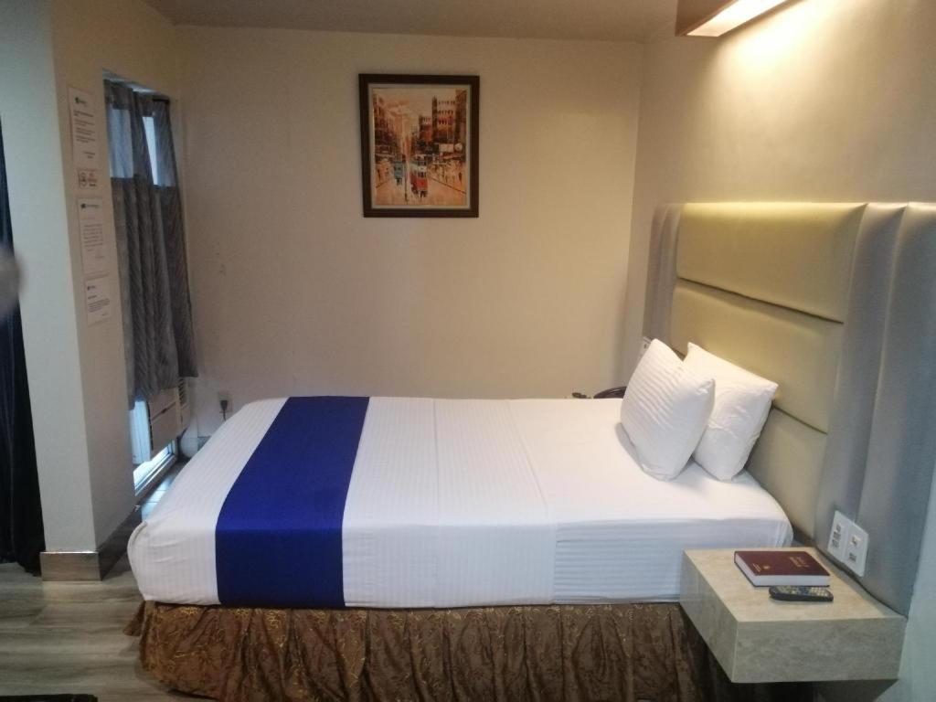 Blueberry Tourist Hotel Davao City Exteriör bild