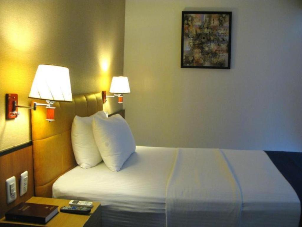 Blueberry Tourist Hotel Davao City Exteriör bild