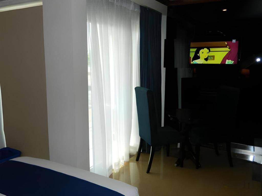 Blueberry Tourist Hotel Davao City Exteriör bild