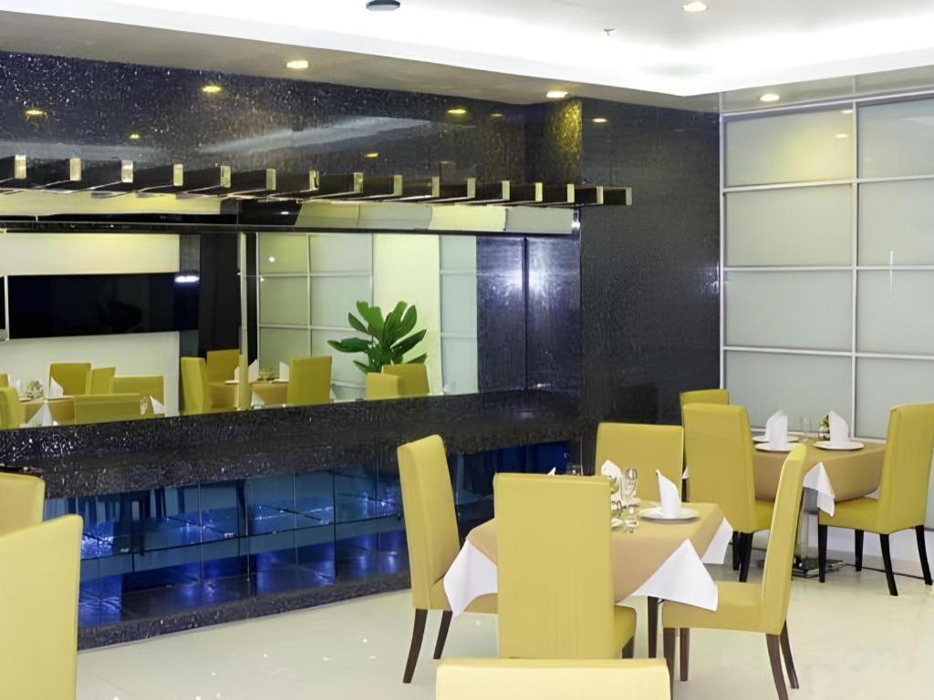 Blueberry Tourist Hotel Davao City Exteriör bild