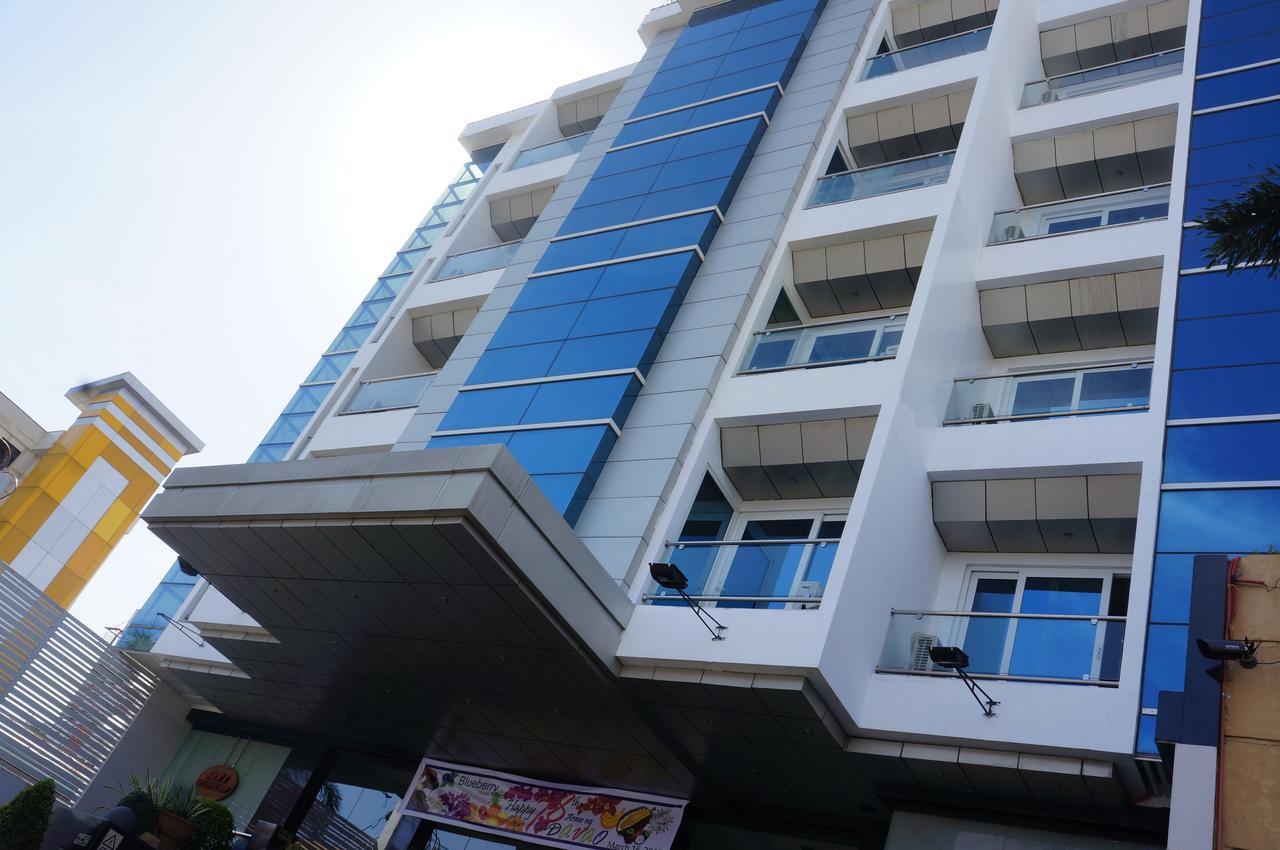 Blueberry Tourist Hotel Davao City Exteriör bild